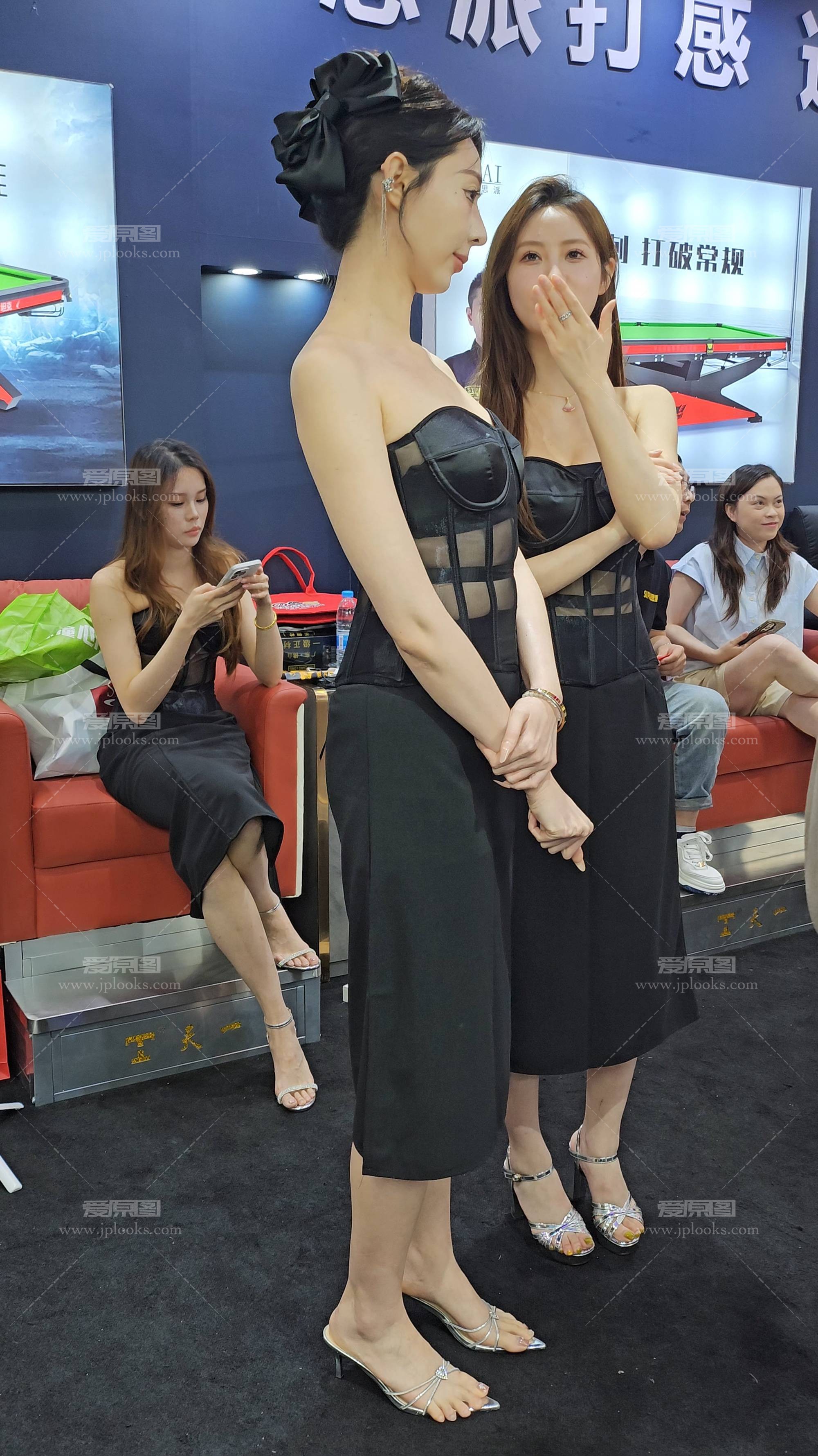 漂亮的玉足姐姐4K-1min.mp4_20250516_084209.940.jpg