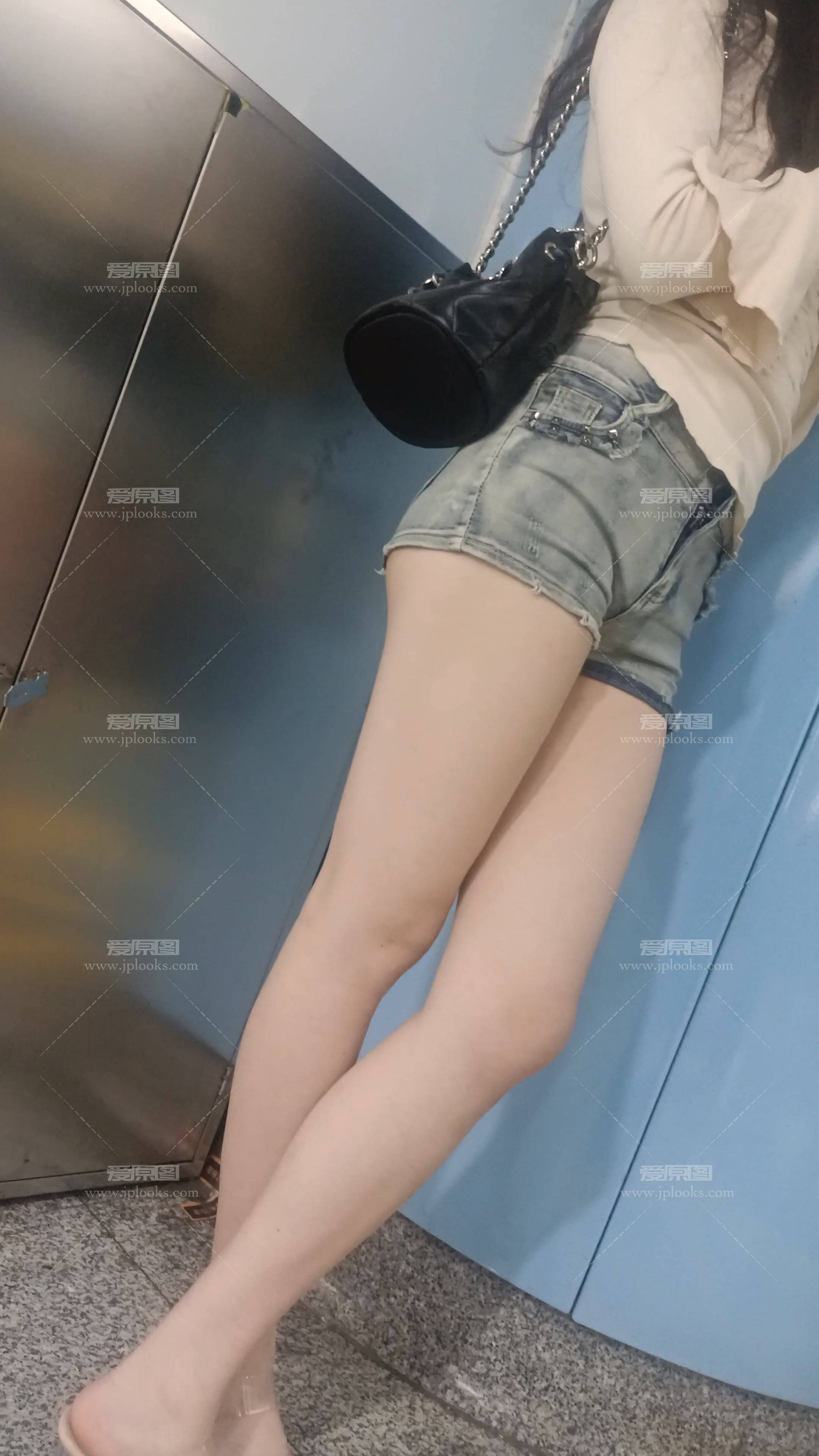 1.mp4_20240518_101049.933.jpg