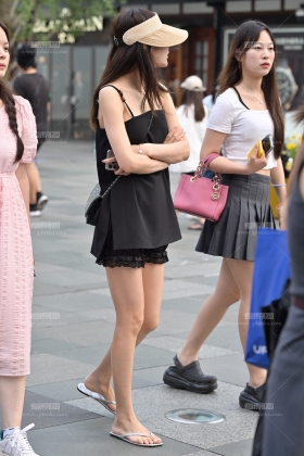 24070811-32